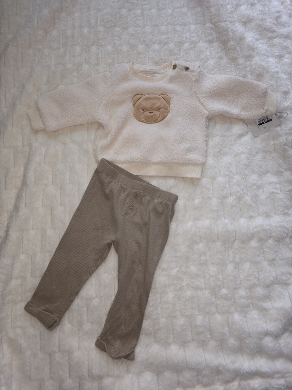 cloud island Cream Sherpa Bear Sweatshirt & Taupe Knit Leggings Set